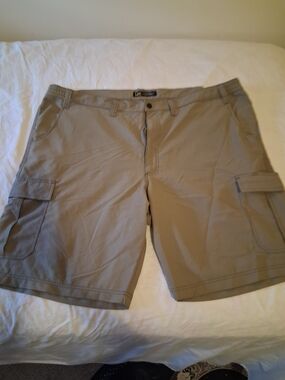 Lee Men's Cargo Shorts in Khaki